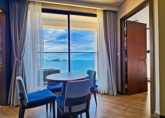 Апартаменты Mandala Seaside Retreat Mui Ne *
